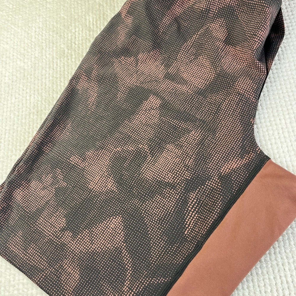 Lululemon Mens License to Train Shorts Dot Camo Mauve Charcoal Size Large